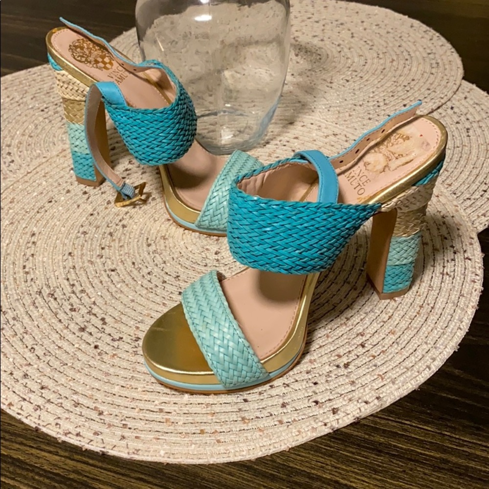 New Vince Camuto sandals 6.5